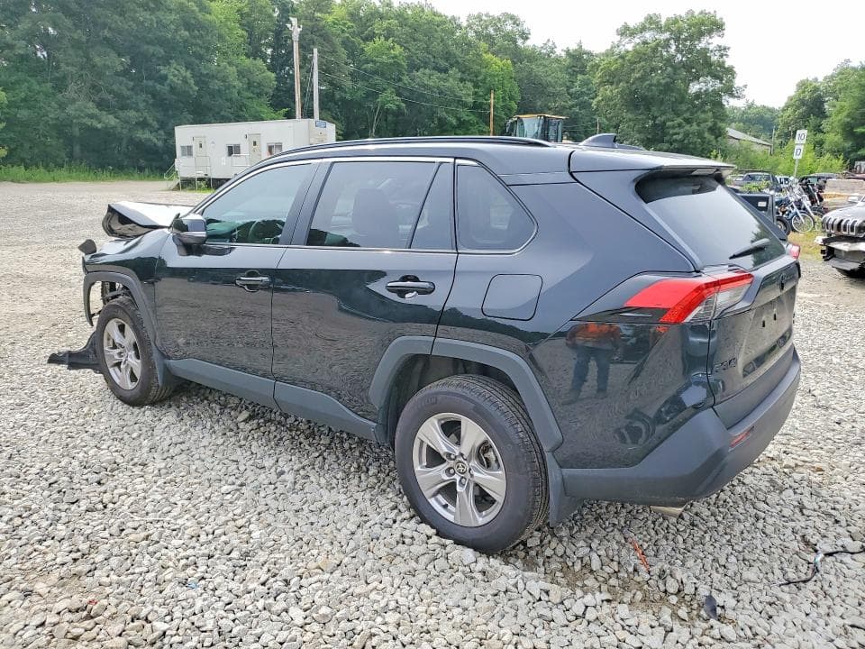 2025 TOYOTA RAV4 XLE 2