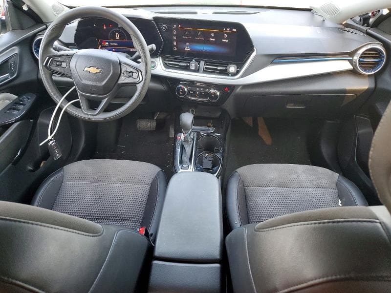 2025 CHEVROLET TRAX LT 8
