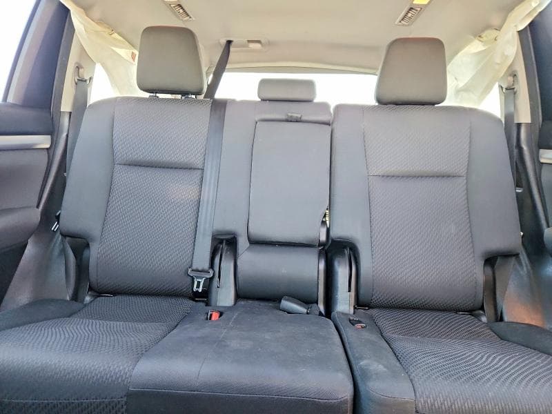 2018 TOYOTA HIGHLANDER LE 10