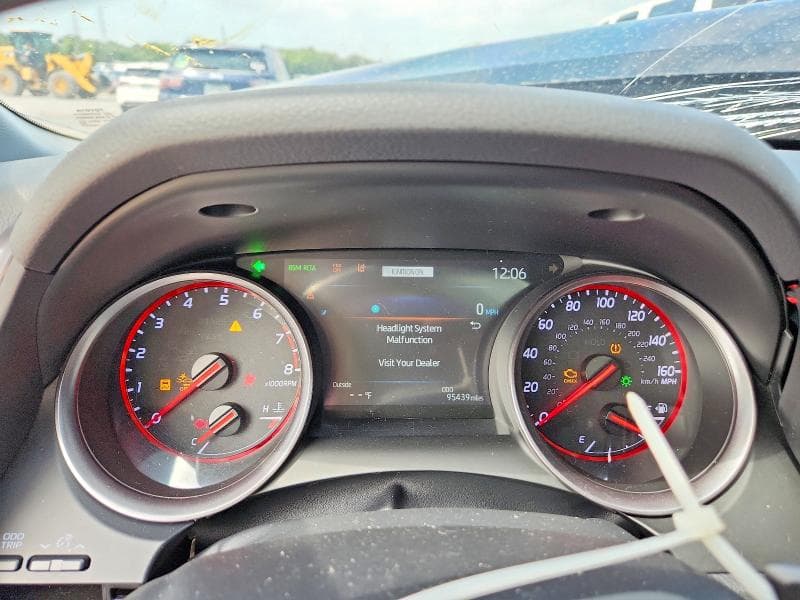 2023 TOYOTA CAMRY XSE 9