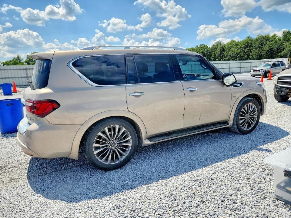2019 INFINITI QX80 LUXE 3