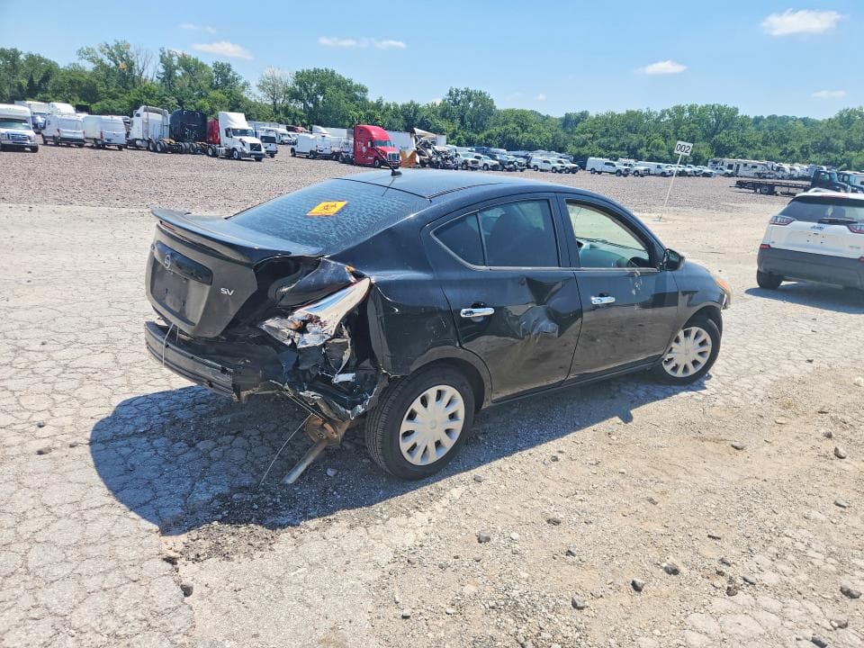 2017 NISSAN VERSA 1.6 SV 3