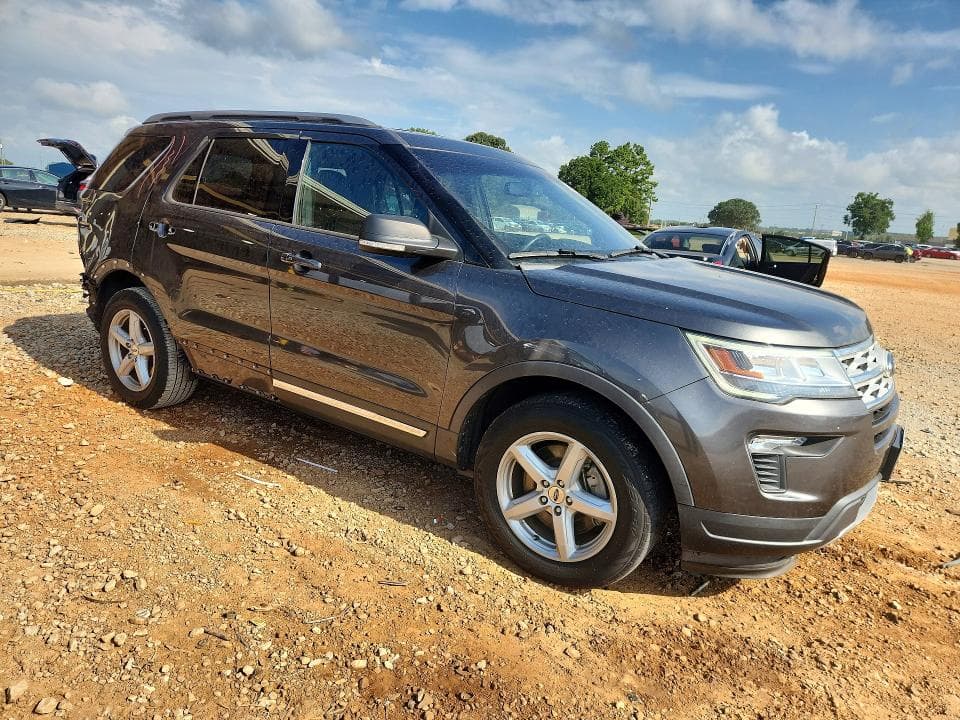 2019 FORD EXPLORER XLT 4