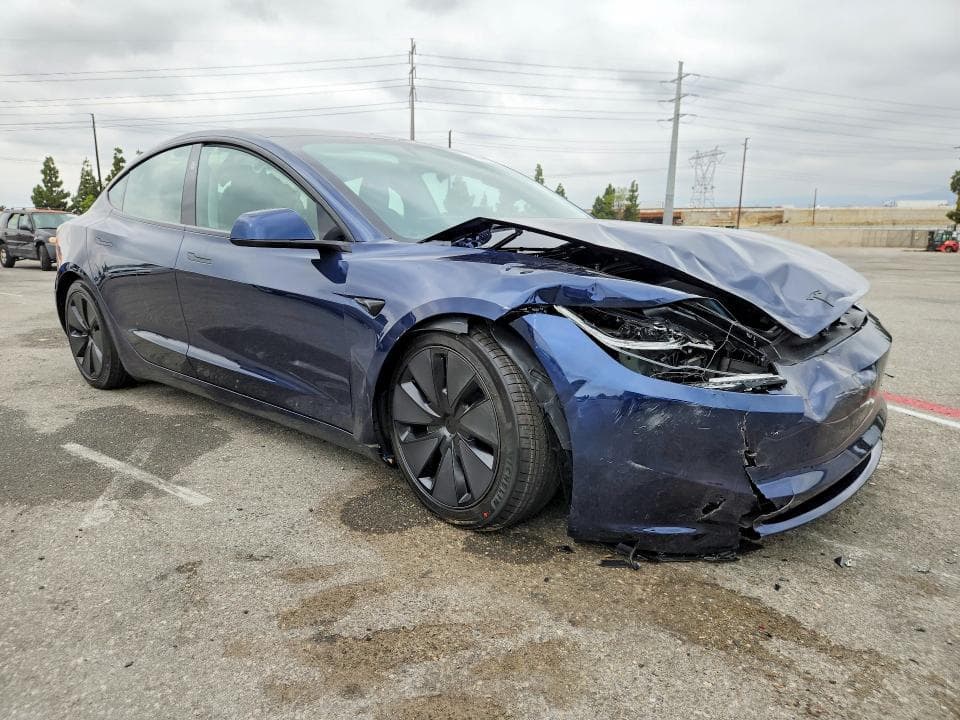 2026 TESLA MODEL 3 4