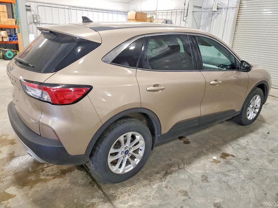 2020 FORD ESCAPE SE 3