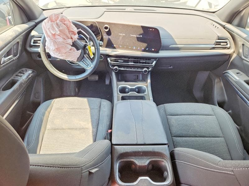 2025 CHEVROLET TRAVERSE LT 8