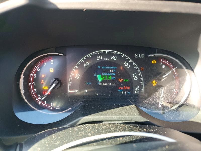2025 TOYOTA RAV4 XLE 9