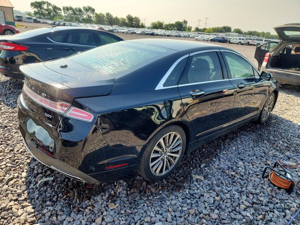 2017 LINCOLN MKZ PREMIERE 3