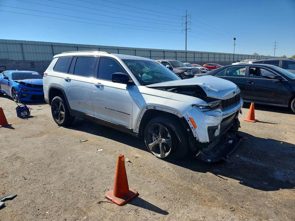 2025 JEEP GR CHEROKE 4