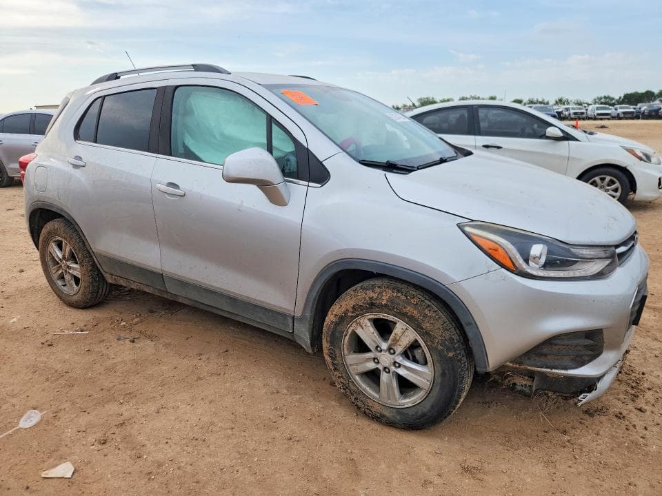 2019 CHEVROLET TRAX 1LT 4
