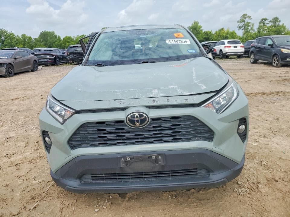 2021 TOYOTA RAV4 XLE 5
