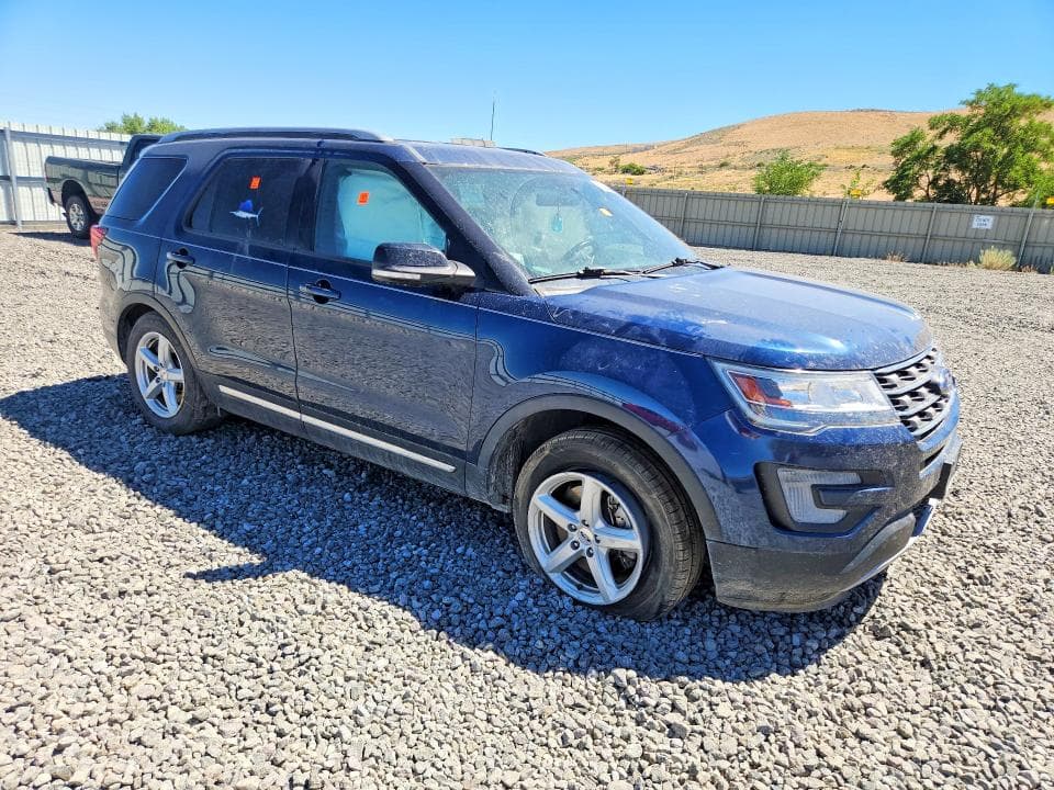 2017 FORD EXPLORER XLT 4