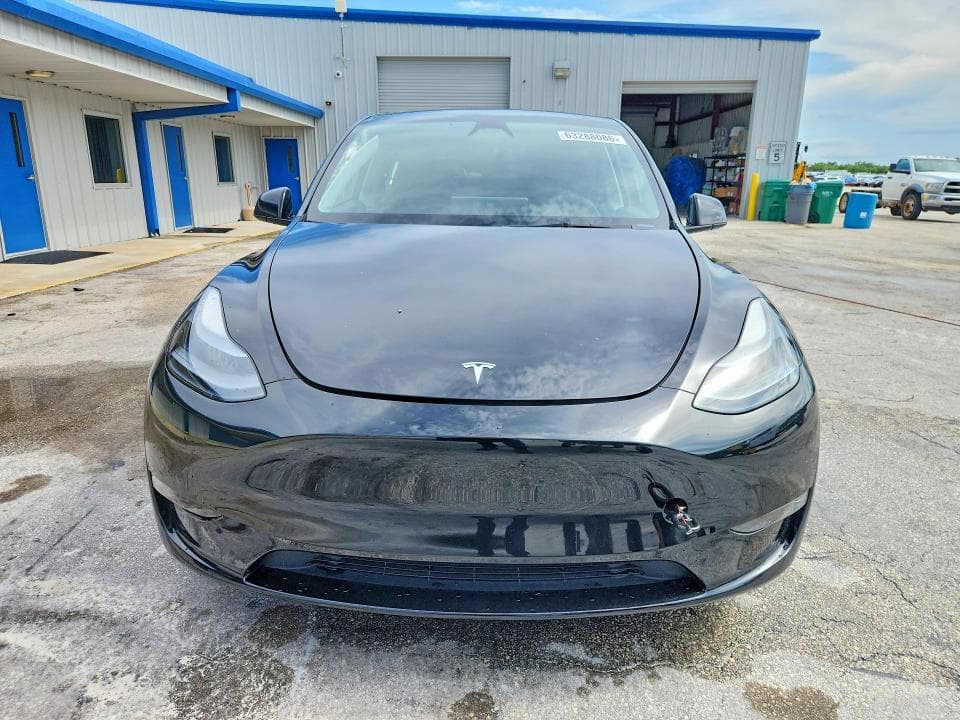 2023 TESLA MODEL Y 5