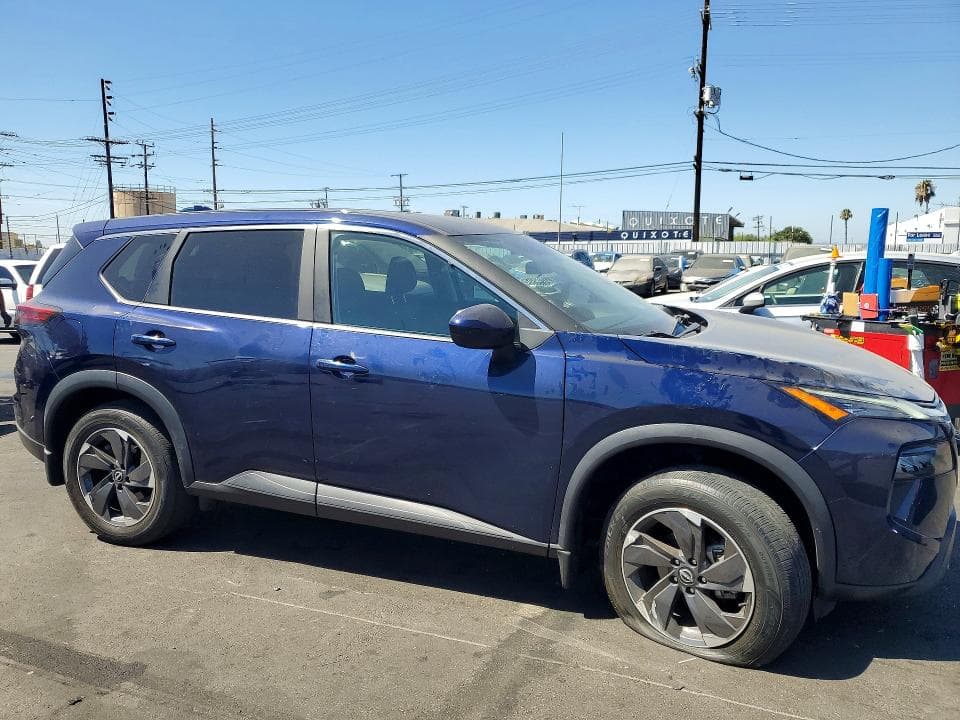 2024 NISSAN ROGUE SV 4
