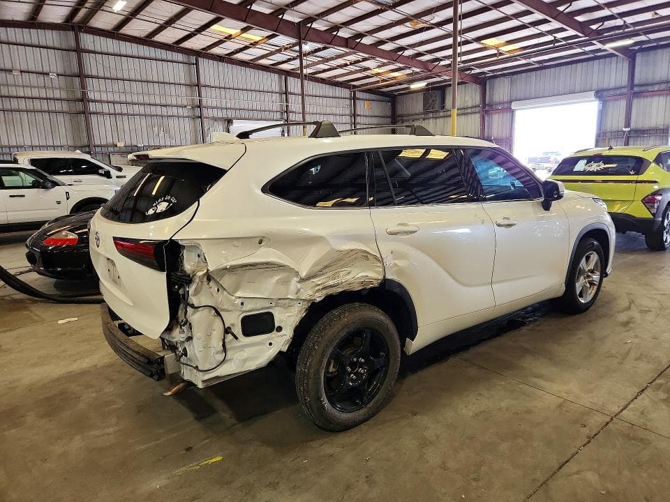 2021 TOYOTA HIGHLANDER L 3