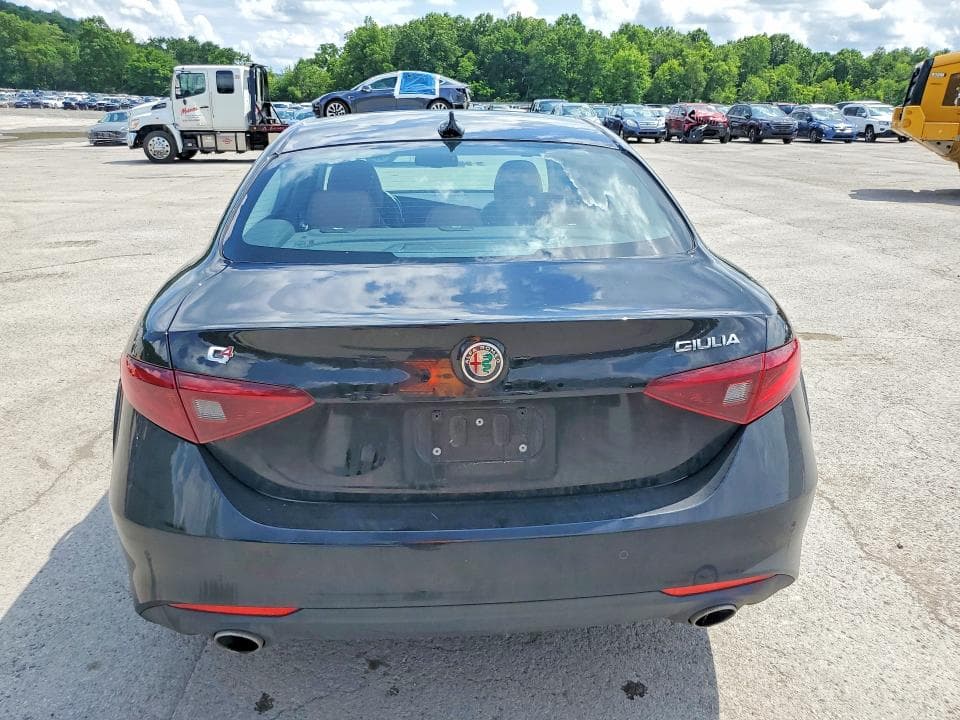 2021 ALFA ROMEO GIULIA TI 6
