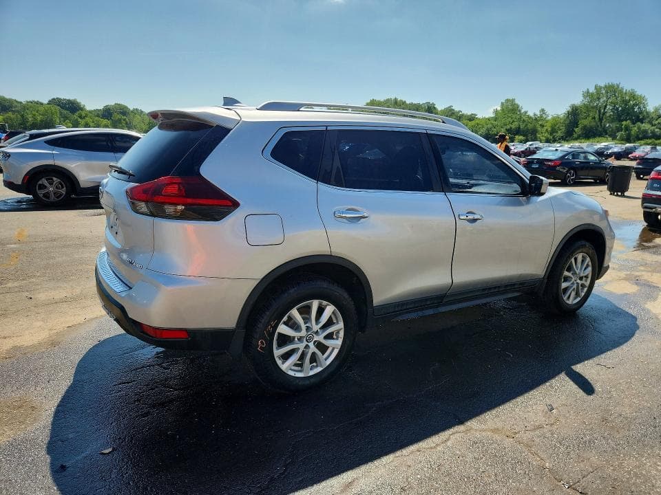 2018 NISSAN ROGUE SV 3