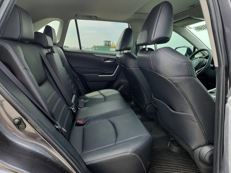 2024 TOYOTA RAV4 XLE PREMIUM 11