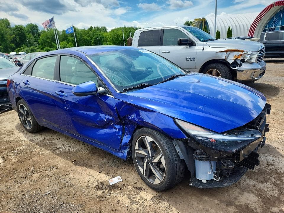 2021 HYUNDAI ELANTRA LIMITED 4