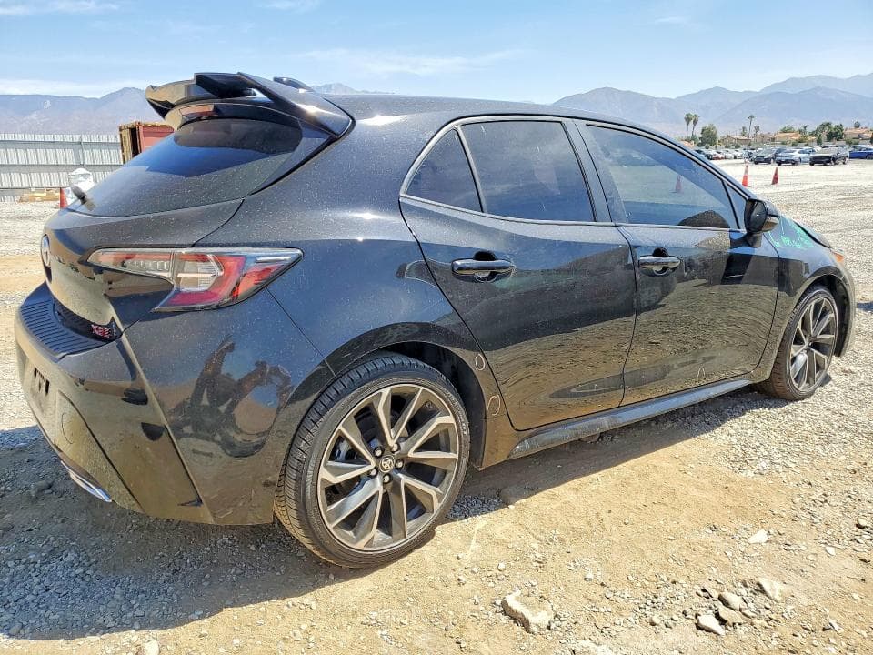 2020 TOYOTA COROLLA XSE 3