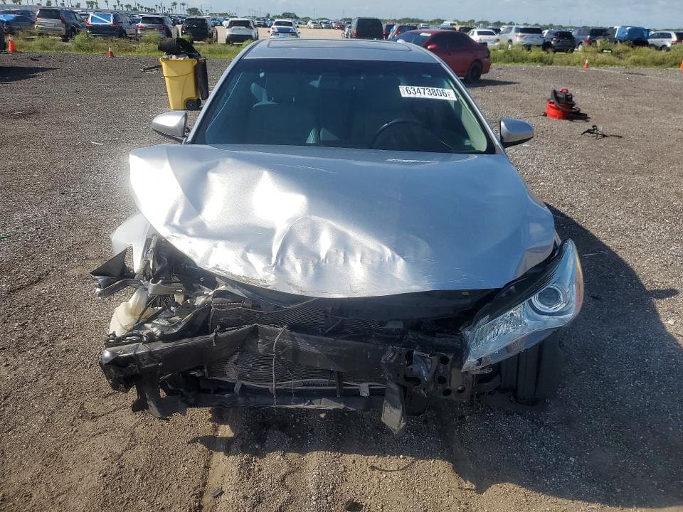 2017 TOYOTA CAMRY XLE 5