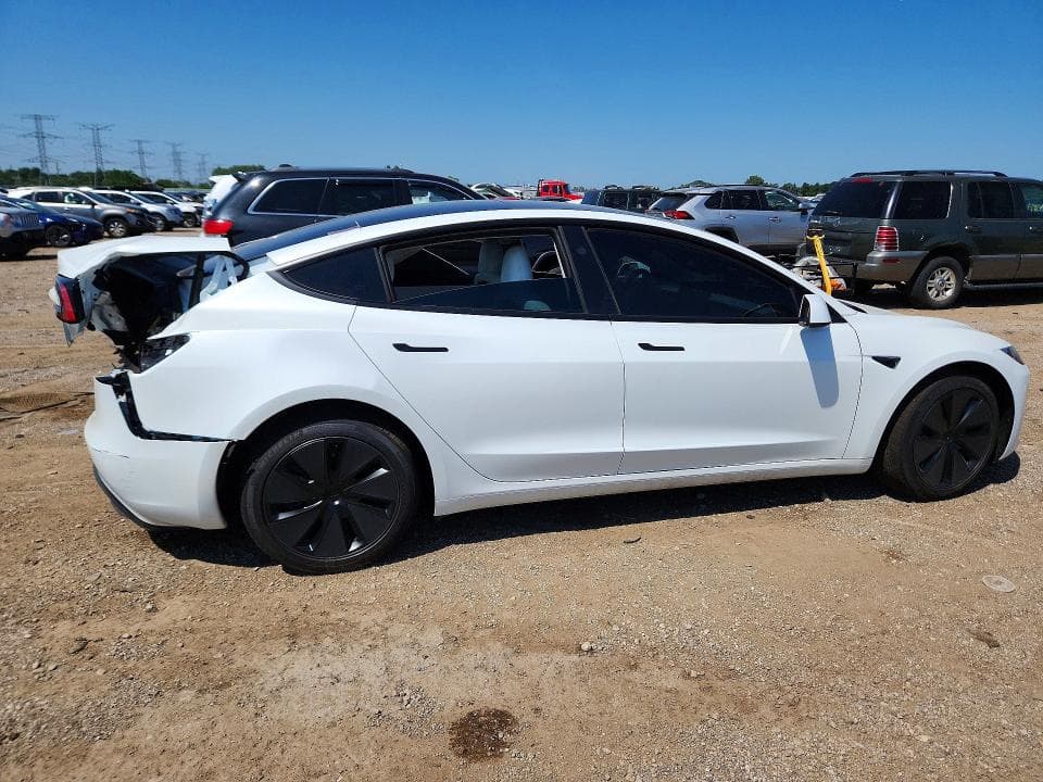2026 TESLA MODEL 3 3