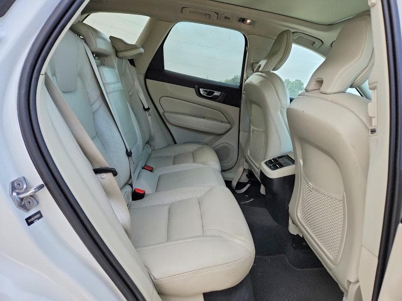 2021 VOLVO XC60 T5 INSCRIPTION 10