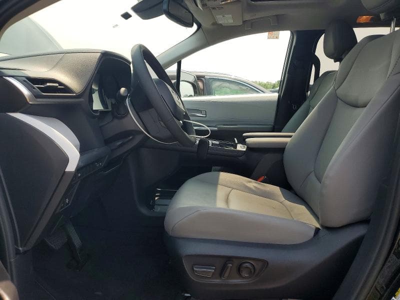 2026 TOYOTA SIENNA XLE 7-PASSENGER 7