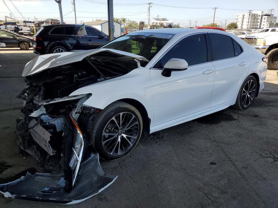 2020 TOYOTA CAMRY SE - 1