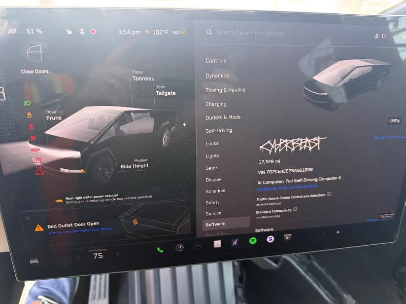 2025 TESLA CYBERTRUCK 9