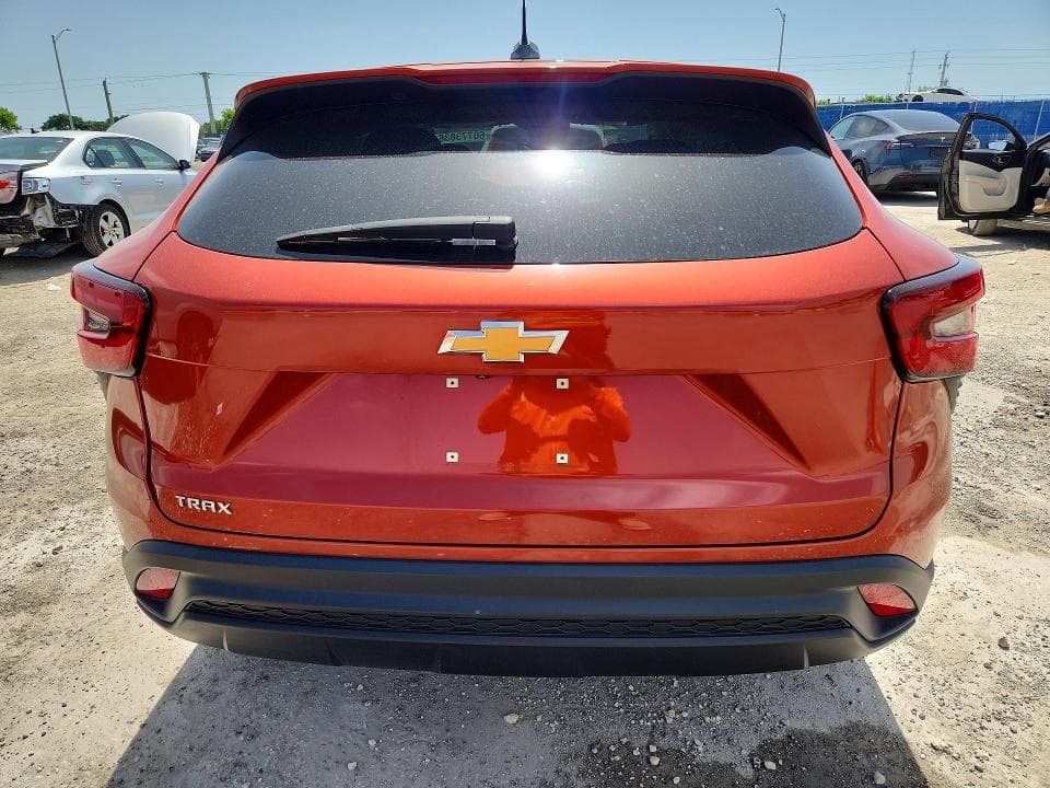 2024 CHEVROLET TRAX LS 6
