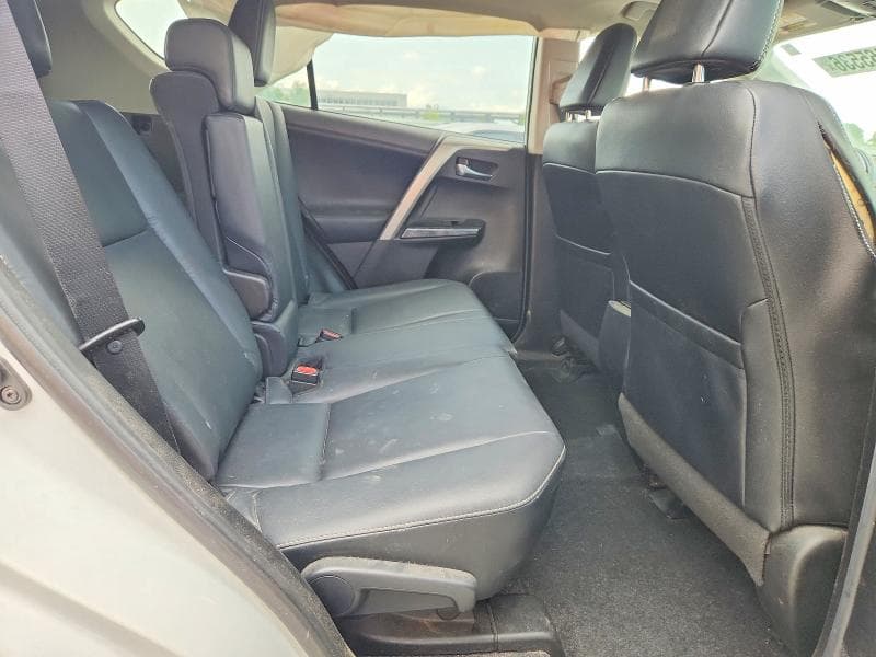 2017 TOYOTA RAV4 PLATINUM 11