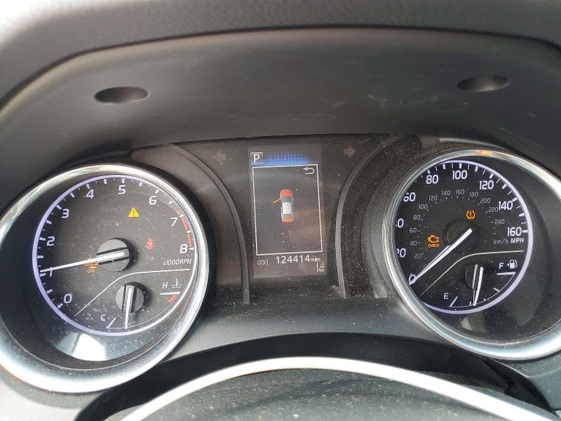2018 TOYOTA CAMRY SE 9