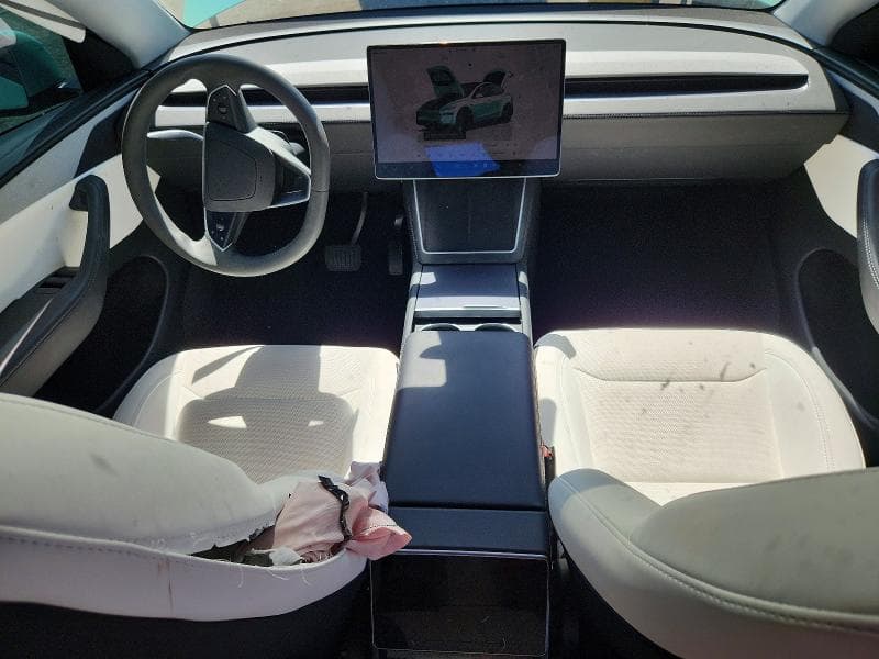 2026 TESLA MODEL Y 8