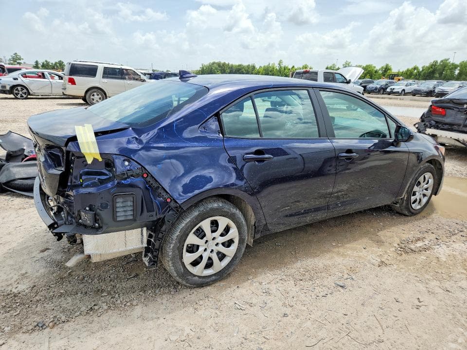 2026 TOYOTA COROLLA LE 3