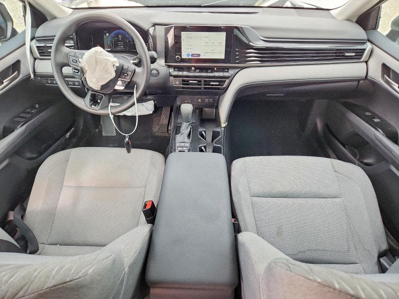 2026 TOYOTA CAMRY LE 8