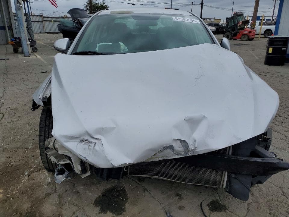 2017 HYUNDAI ELANTRA SE 5
