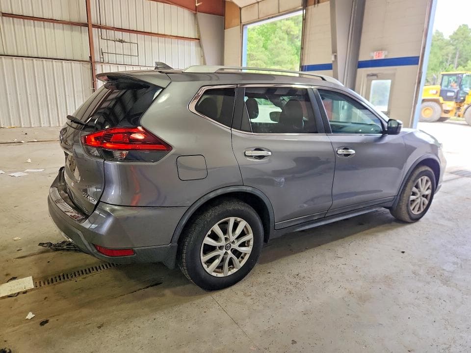 2018 NISSAN ROGUE SV 3