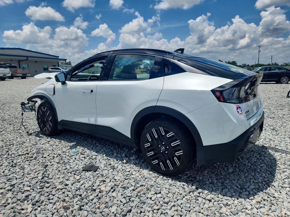 2026 NISSAN LEAF PLATINUM + 2