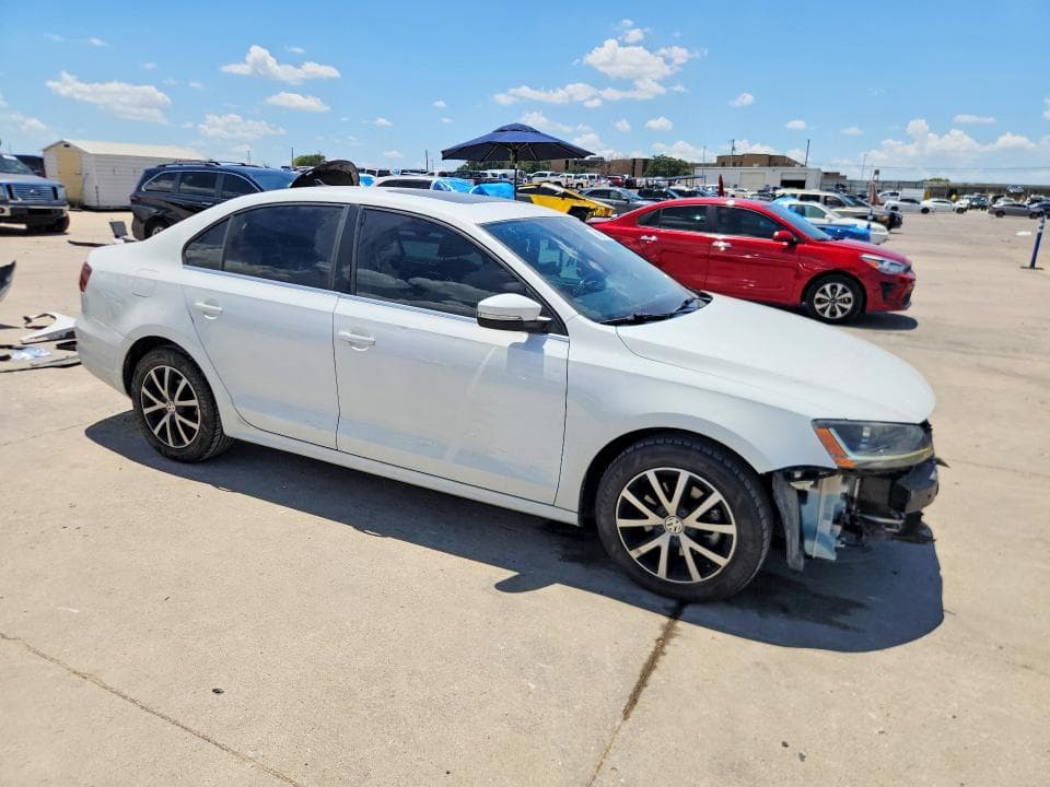 2017 VOLKSWAGEN JETTA SE 4