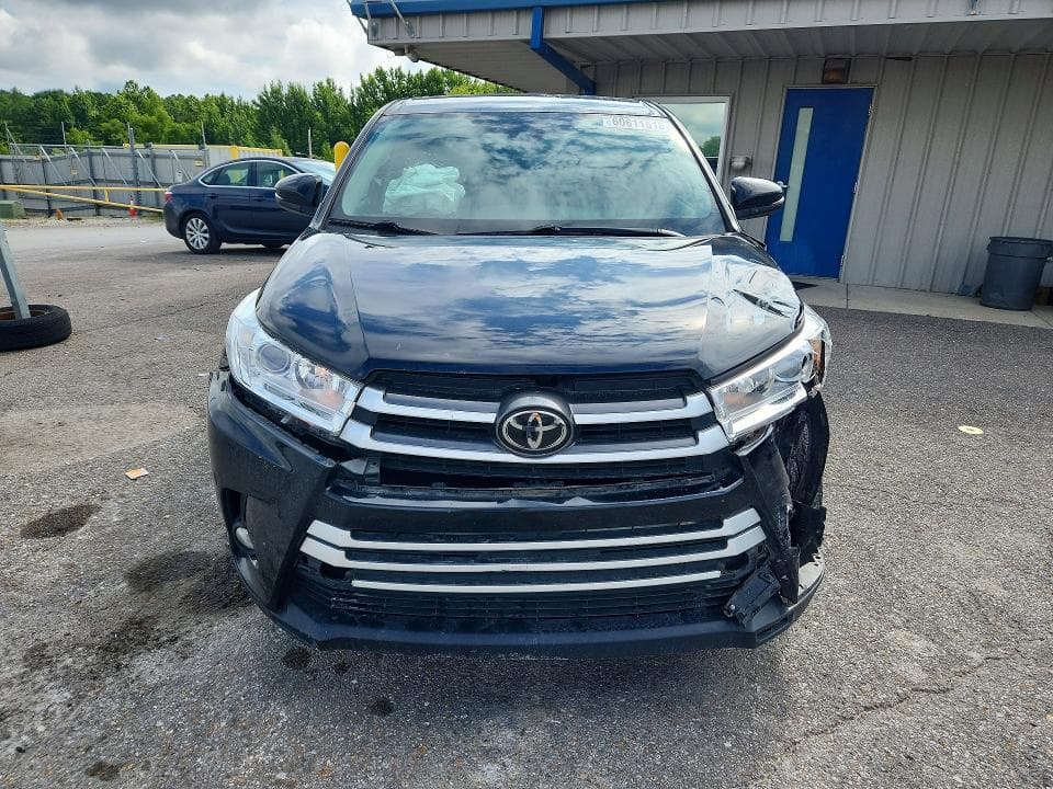 2017 TOYOTA HIGHLANDER LE PLUS 5