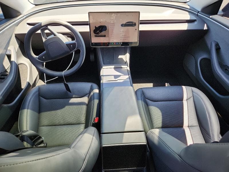 2025 TESLA MODEL 3 8