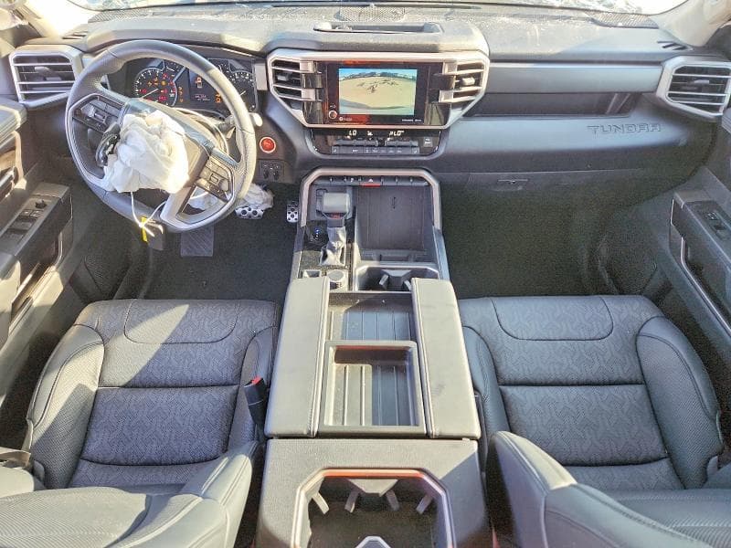 2024 TOYOTA TUNDRA SR5 8