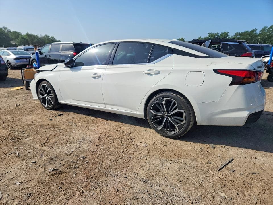 2024 NISSAN ALTIMA SR 2
