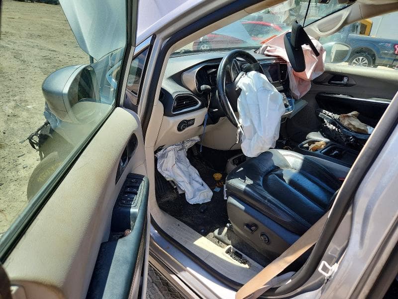 2020 CHRYSLER PACIFICA TOURING L 8