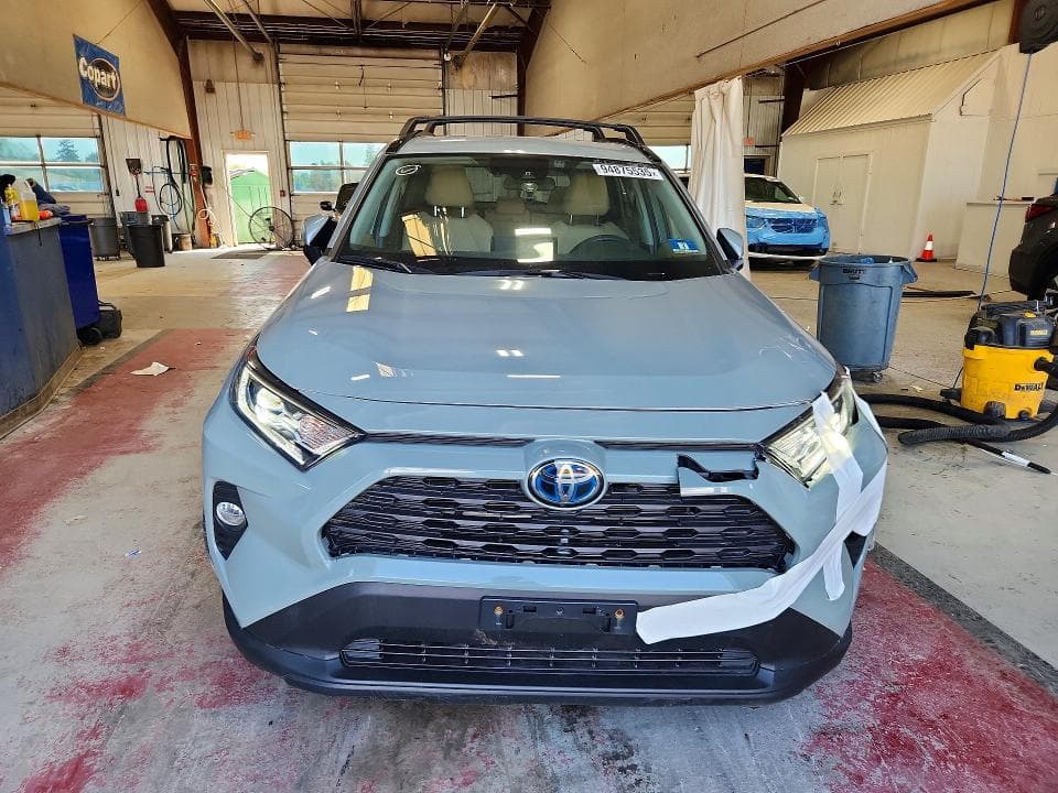 2020 TOYOTA RAV4 HYBRID XLE 5