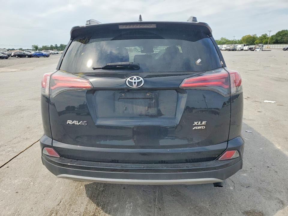 2018 TOYOTA RAV4 XLE 6