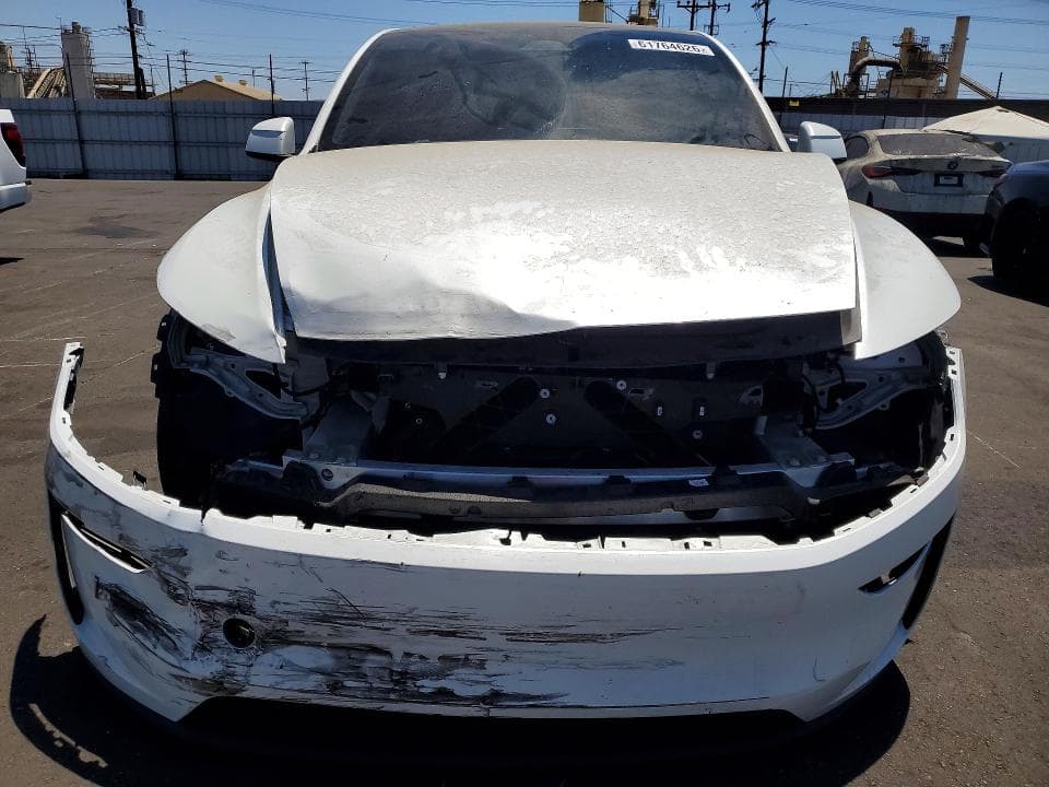 2026 TESLA MODEL Y 5