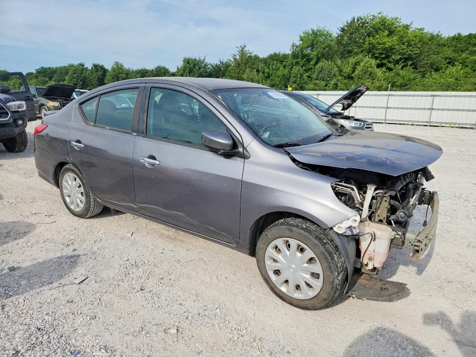 2018 NISSAN VERSA SV 4