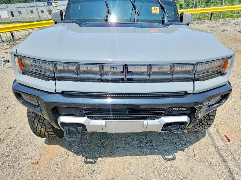 2024 GMC HUMMER SUV 2X 12